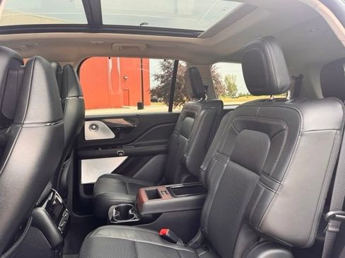 Used 2022 Lincoln Aviator Reserve w/ Equipment Group 201A AWD/4WD image 34
