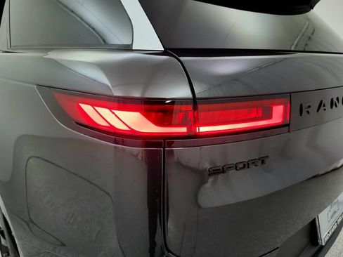 New 2026 Land Rover Range Rover Sport SE AWD/4WD image 27