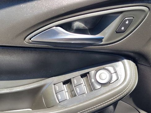 Used 2025 Buick Encore GX Preferred FWD image 8