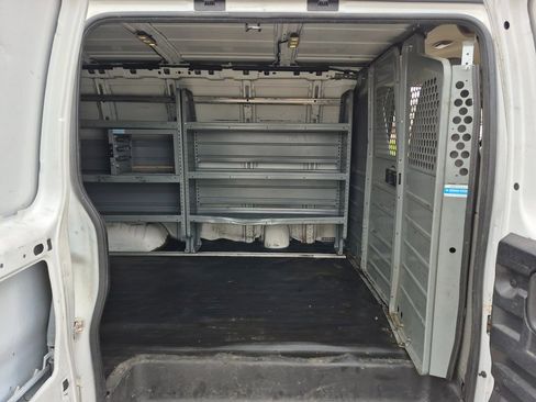 Used 2015 Chevrolet Express 2500 image 8