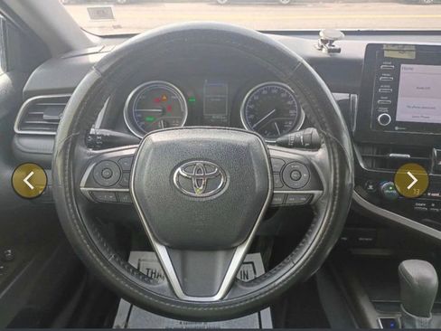 Used 2022 Toyota Camry LE w/ Cold Weather Package FWD image 5