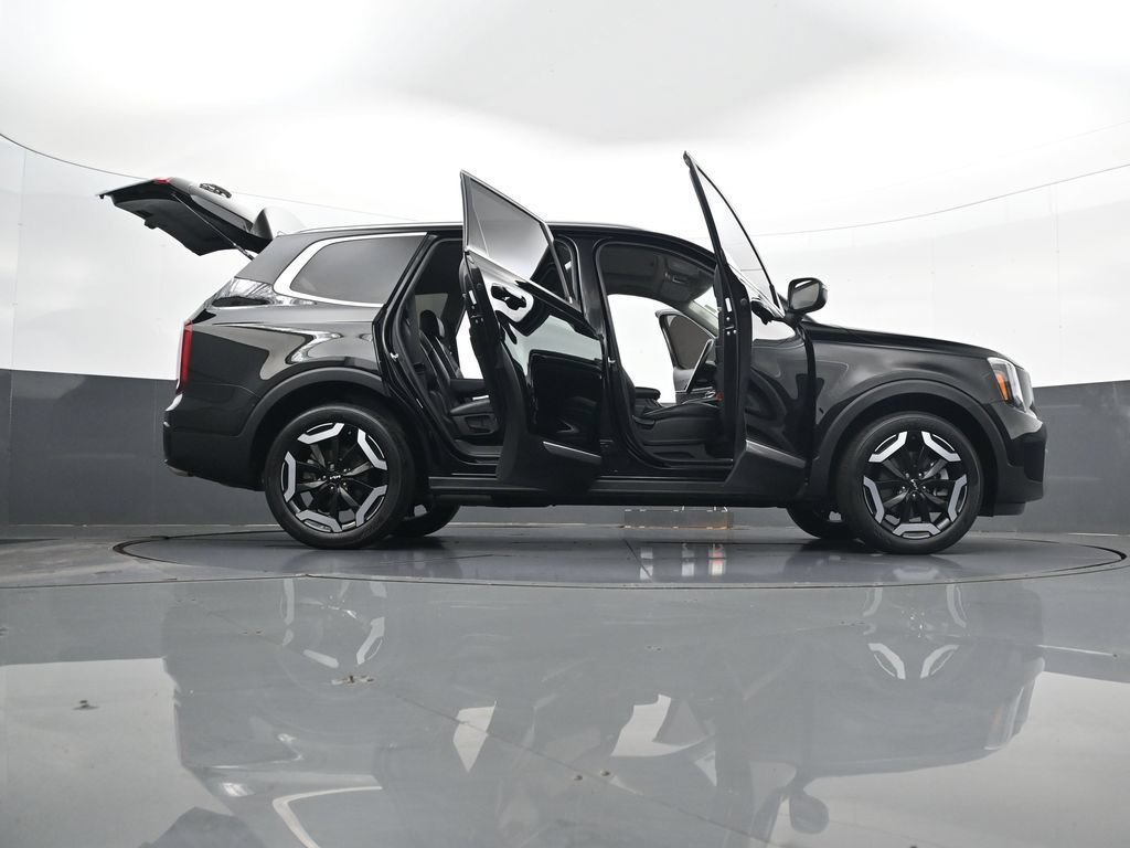 Used 2023 Kia Telluride S w/ S Sunroof Package FWD image 35