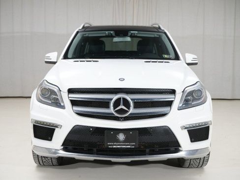 Used 2016 Mercedes-Benz GL 550 4MATIC image 9