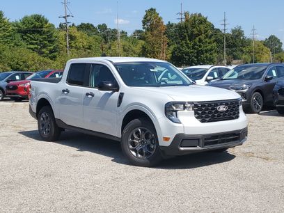 New 2025 Ford Maverick XLT w/ XLT Luxury Package