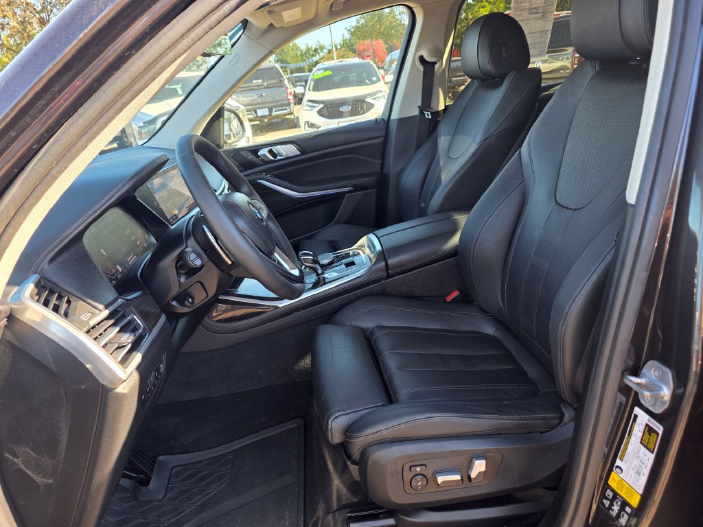 Used 2019 BMW X7 xDrive40i w/ Cold Weather Package AWD/4WD image 4