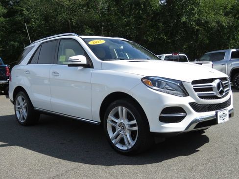 Used 2017 Mercedes-Benz GLE 350 4MATIC image 3
