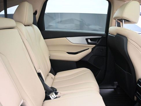 Used 2025 Acura MDX SH-AWD image 23