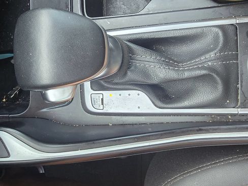 Used 2022 Kia Sorento S w/ Panoramic Sunroof Package FWD image 37