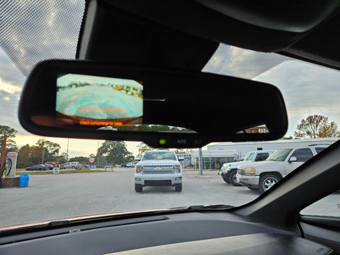 Used 2018 Toyota C-HR XLE image 25