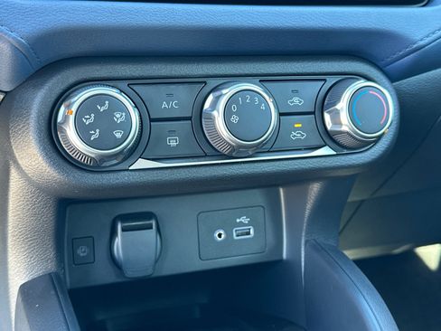 New 2025 Nissan Versa SV w/ Trunk Package image 30