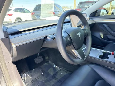 Used 2022 Tesla Model 3 image 26
