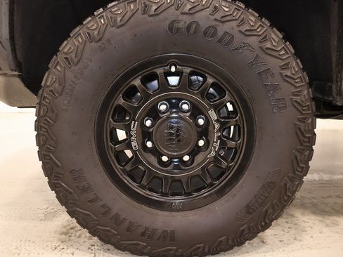 Used 2024 GMC Sierra 2500 AT4X w/ AT4X AEV Edition image 47