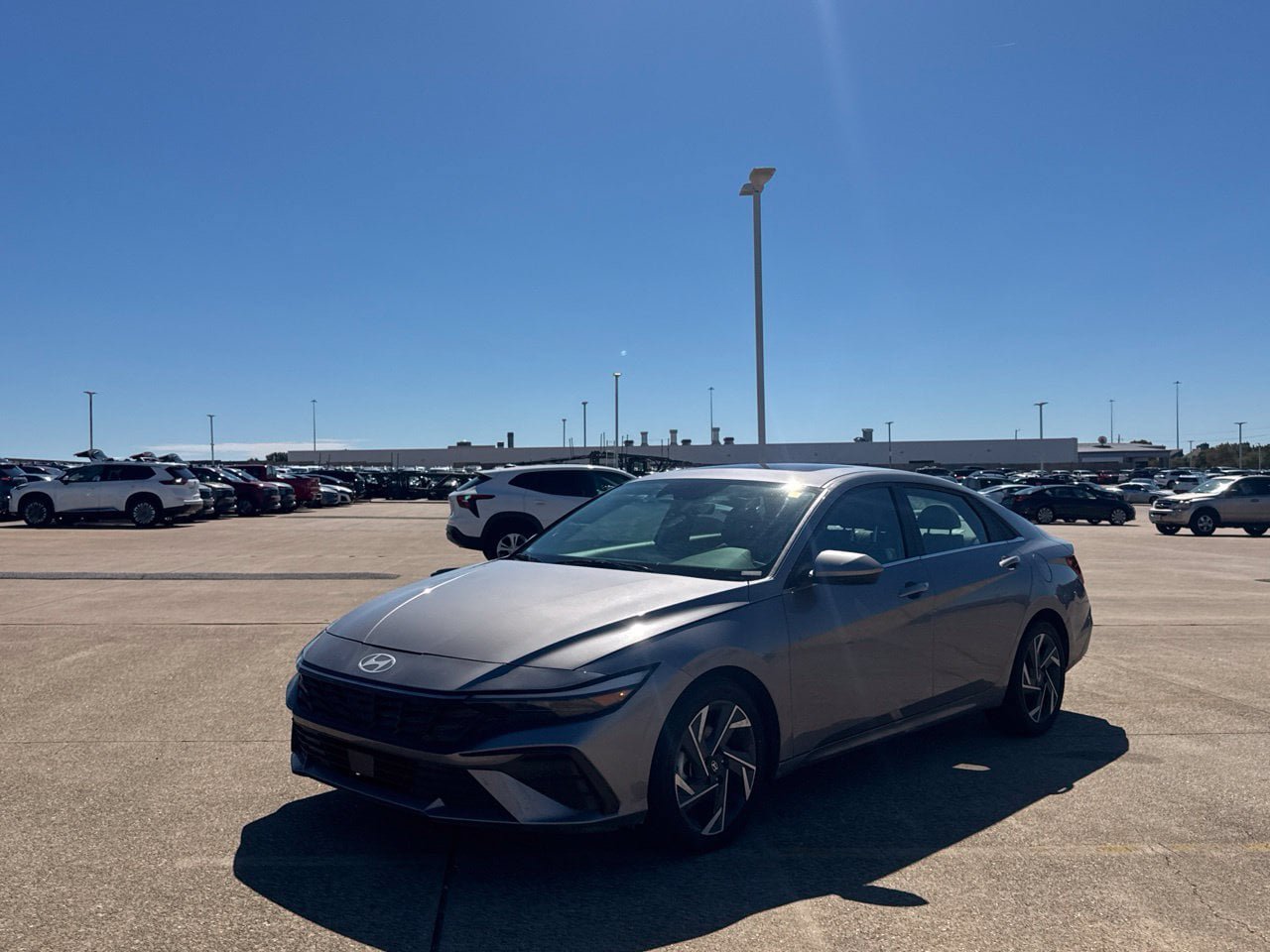 Used 2025 Hyundai Elantra SEL FWD image 11