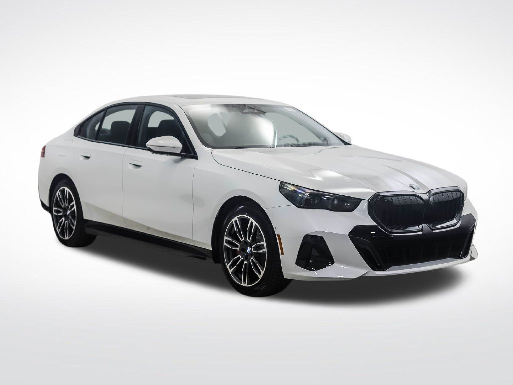 Used 2027 BMW 530i xDrive w/ M Sport Package AWD/4WD image 7