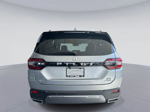 New 2026 Honda Pilot Touring image 5