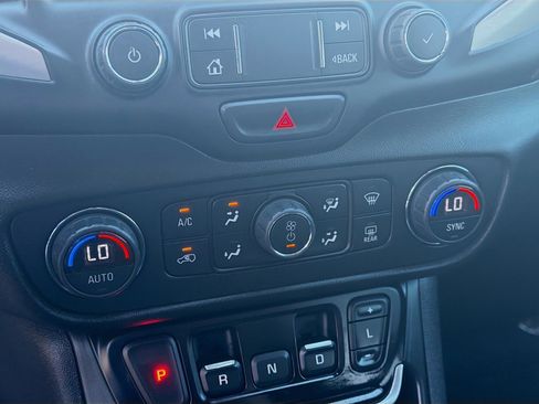 Used 2020 GMC Terrain Denali w/ Denali Premium Package image 14