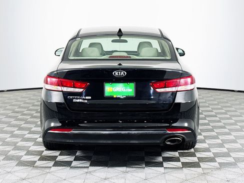 Used 2018 Kia Optima LX w/ 17" Alloy Wheels Package FWD image 8