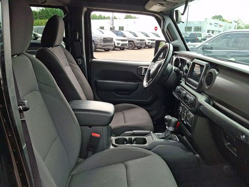 Used 2023 Jeep Gladiator Sport AWD/4WD image 12