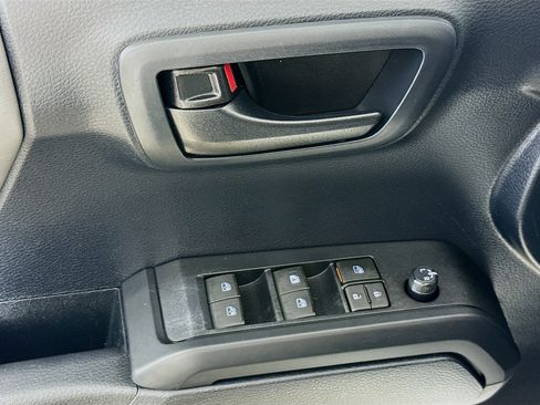 Used 2019 Toyota Tacoma SR w/ SR Convenience Package image 20