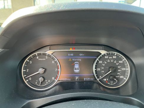 Used 2025 Nissan Altima 2.5 SV FWD image 10
