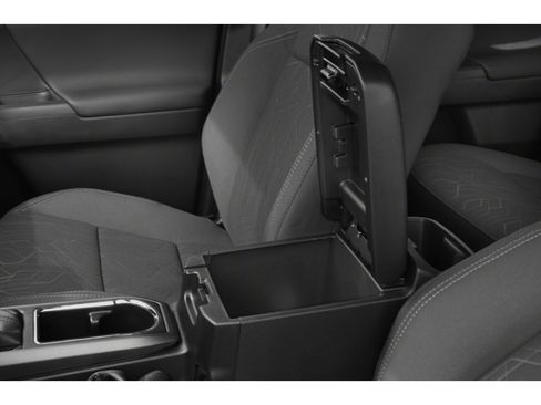 Used 2019 Toyota Tacoma TRD Off-Road image 17