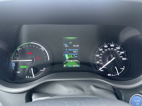 Used 2023 Toyota Sienna XSE image 16