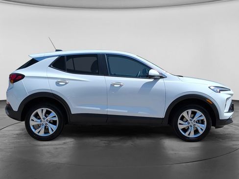 Used 2024 Buick Encore GX Preferred w/ Comfort Package AWD/4WD image 8