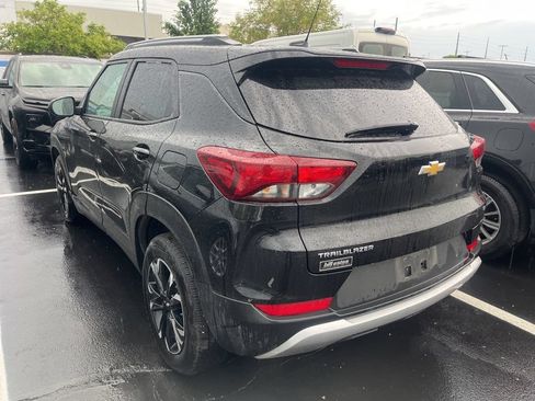 Used 2022 Chevrolet TrailBlazer LT FWD image 3