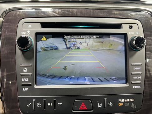 Used 2017 Buick Enclave Leather AWD/4WD image 16