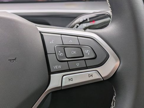 New 2026 Volkswagen Tiguan SE image 28