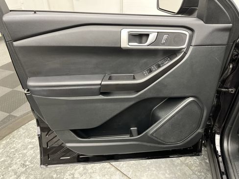 Used 2022 Ford Explorer 4WD image 6