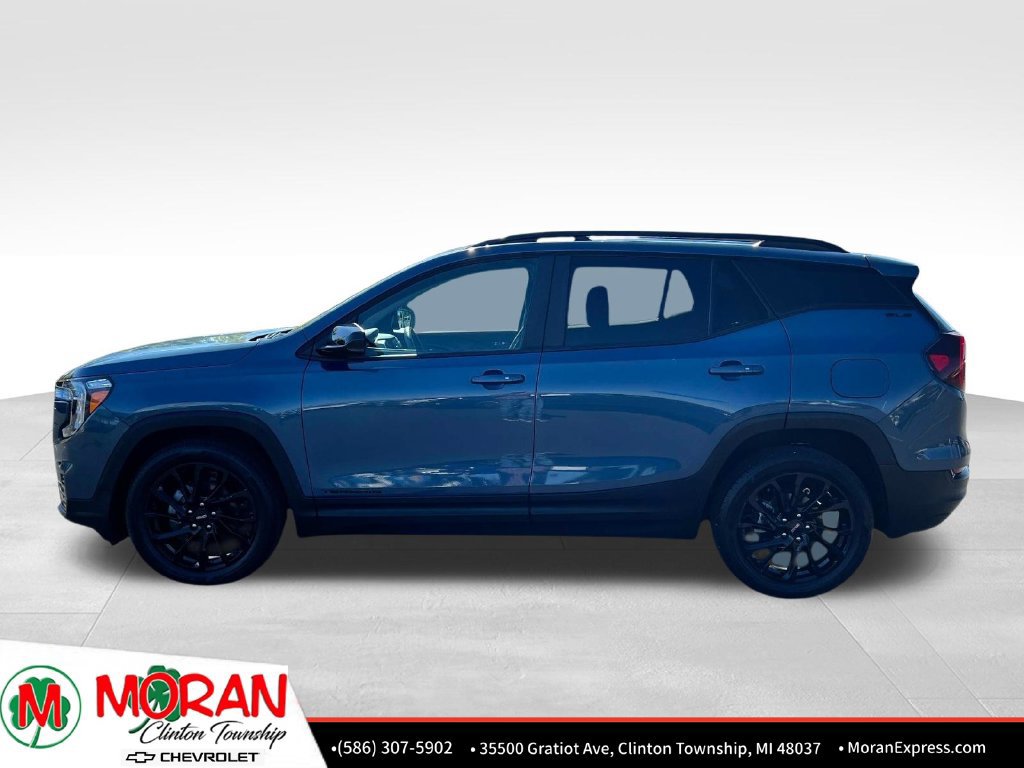 Certified 2024 GMC Terrain SLE w/ Driver Convenience Package FWD image 3