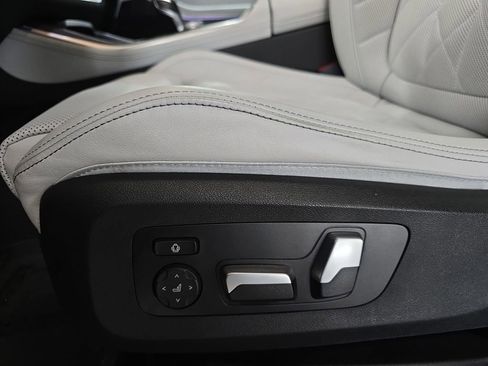 Used 2023 BMW X5 sDrive40i w/ M Sport Package image 28