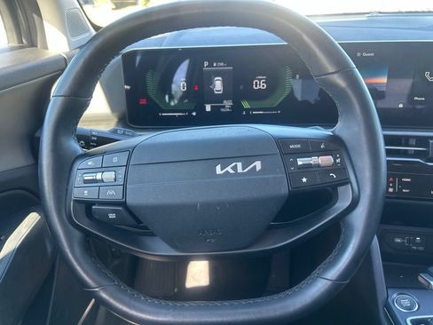 Used 2026 Kia Sportage LX FWD image 9