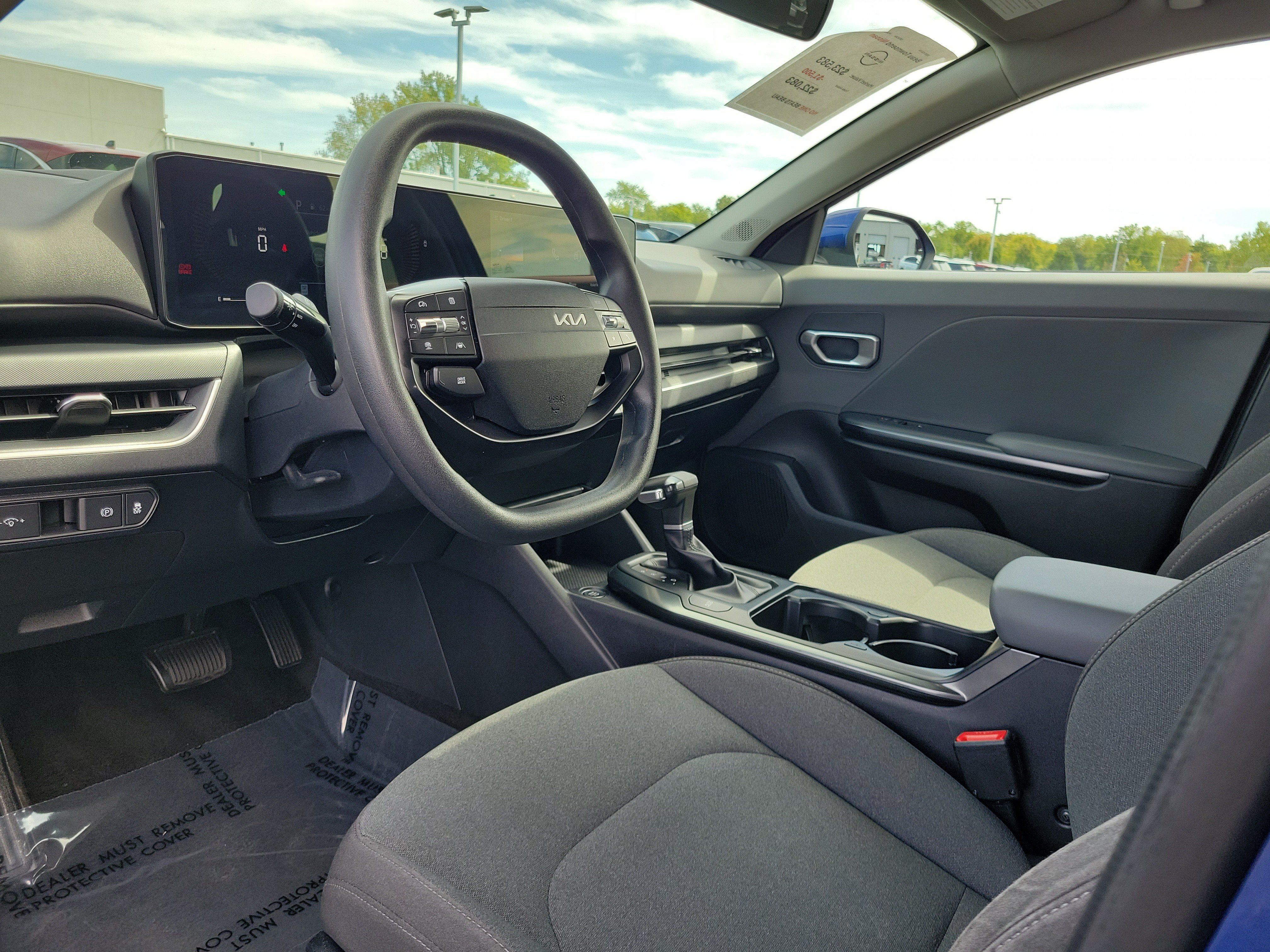 Used 2025 Kia K4 FWD image 19