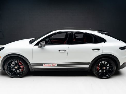 Used 2022 Porsche Cayenne Turbo GT AWD/4WD image 17
