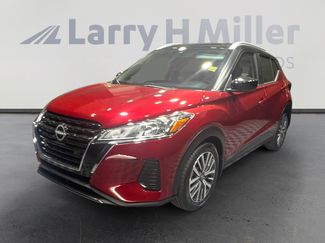 Used 2023 Nissan Kicks SV image 1