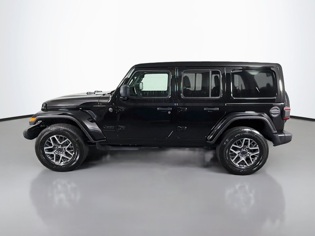 Used 2026 Jeep Wrangler Unlimited Sahara AWD/4WD image 4