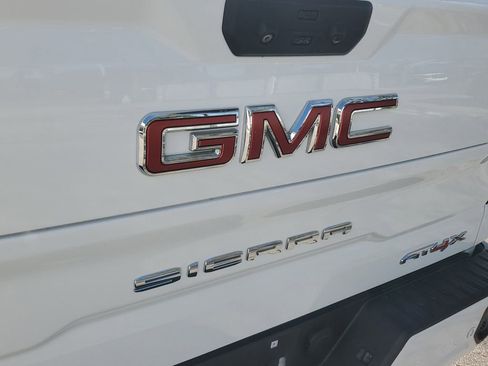 Certified 2022 GMC Sierra 1500 AT4X image 27