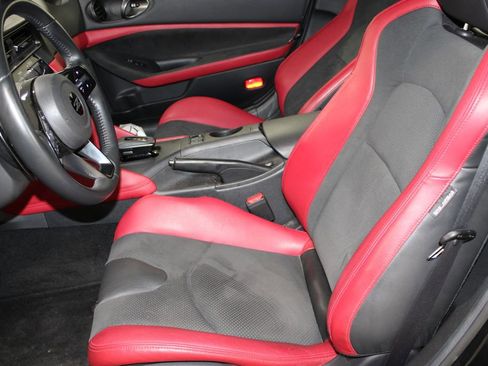 Used 2024 Nissan Z Performance w/ Floor Mat Package image 16