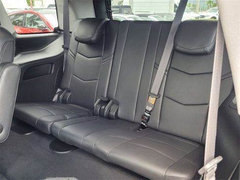 Used 2019 Cadillac Escalade Premium Luxury image 9