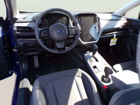 Used 2025 Subaru Crosstrek 2.0i Premium image 9