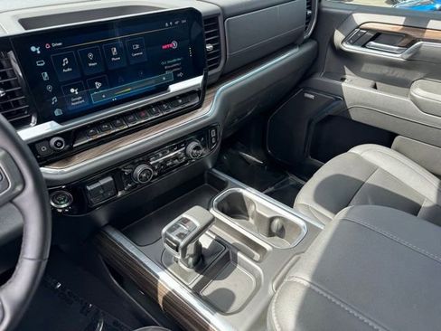 Certified 2024 Chevrolet Silverado 1500 LT Trail Boss w/ LT Trail Boss Premium Package AWD/4WD image 18