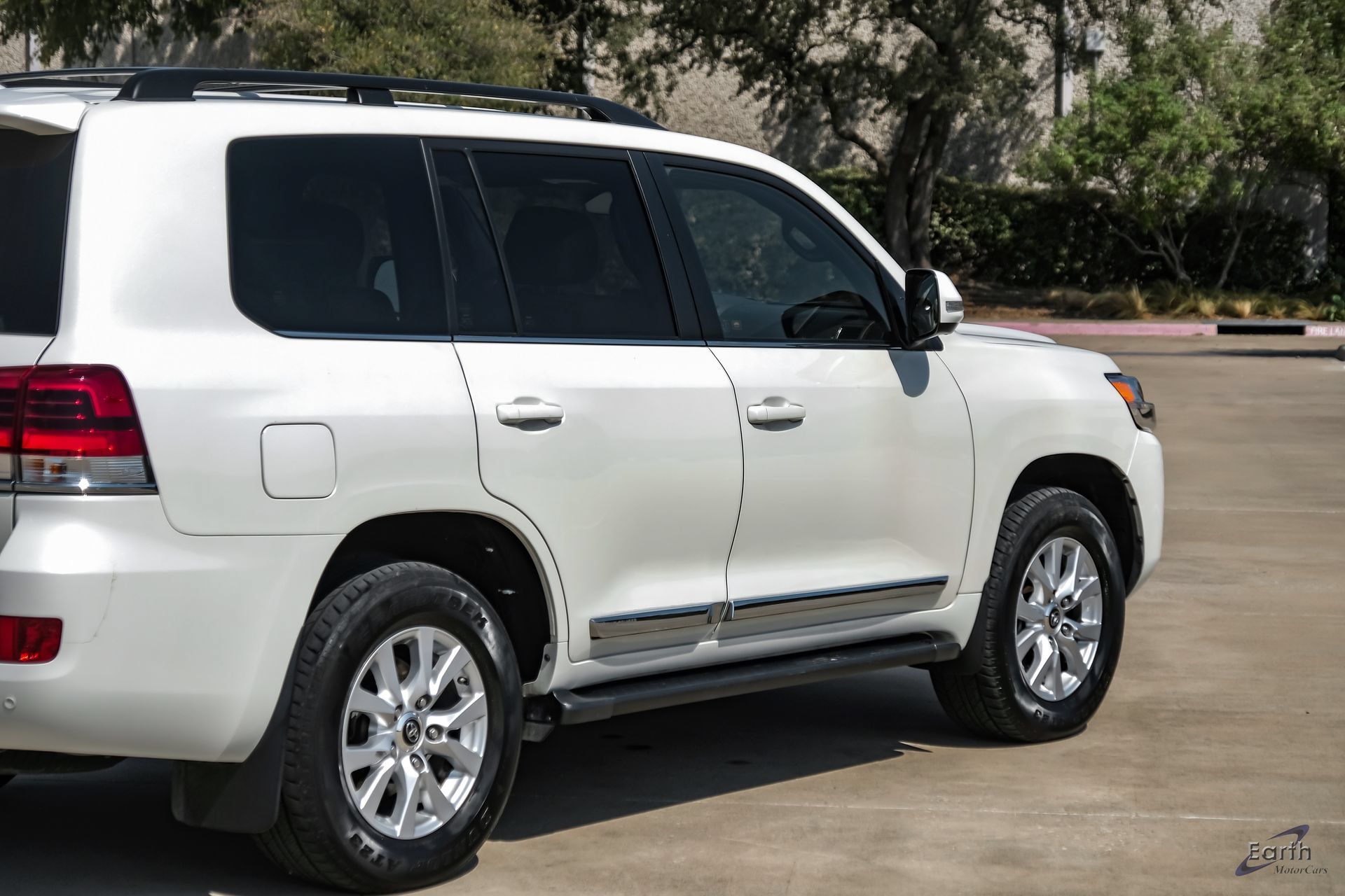 Used 2020 Toyota Land Cruiser AWD/4WD image 19