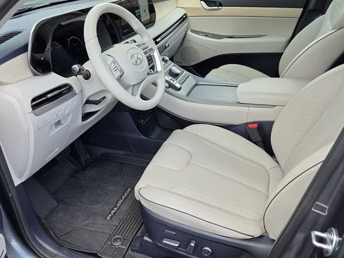 Used 2025 Hyundai Palisade Limited FWD image 10