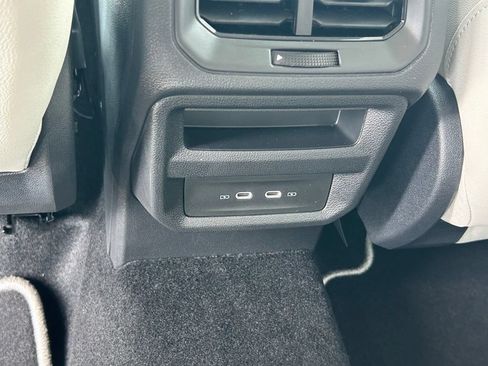 New 2026 Volkswagen Taos SE FWD image 42