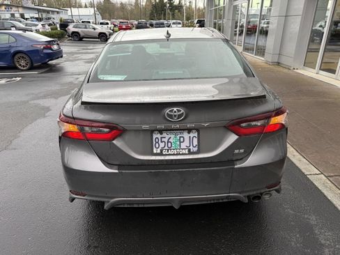 Used 2023 Toyota Camry SE w/ Cold Weather Package image 4