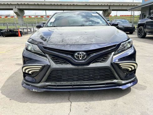 Used 2022 Toyota Camry SE w/ Audio Upgrade Package FWD image 6