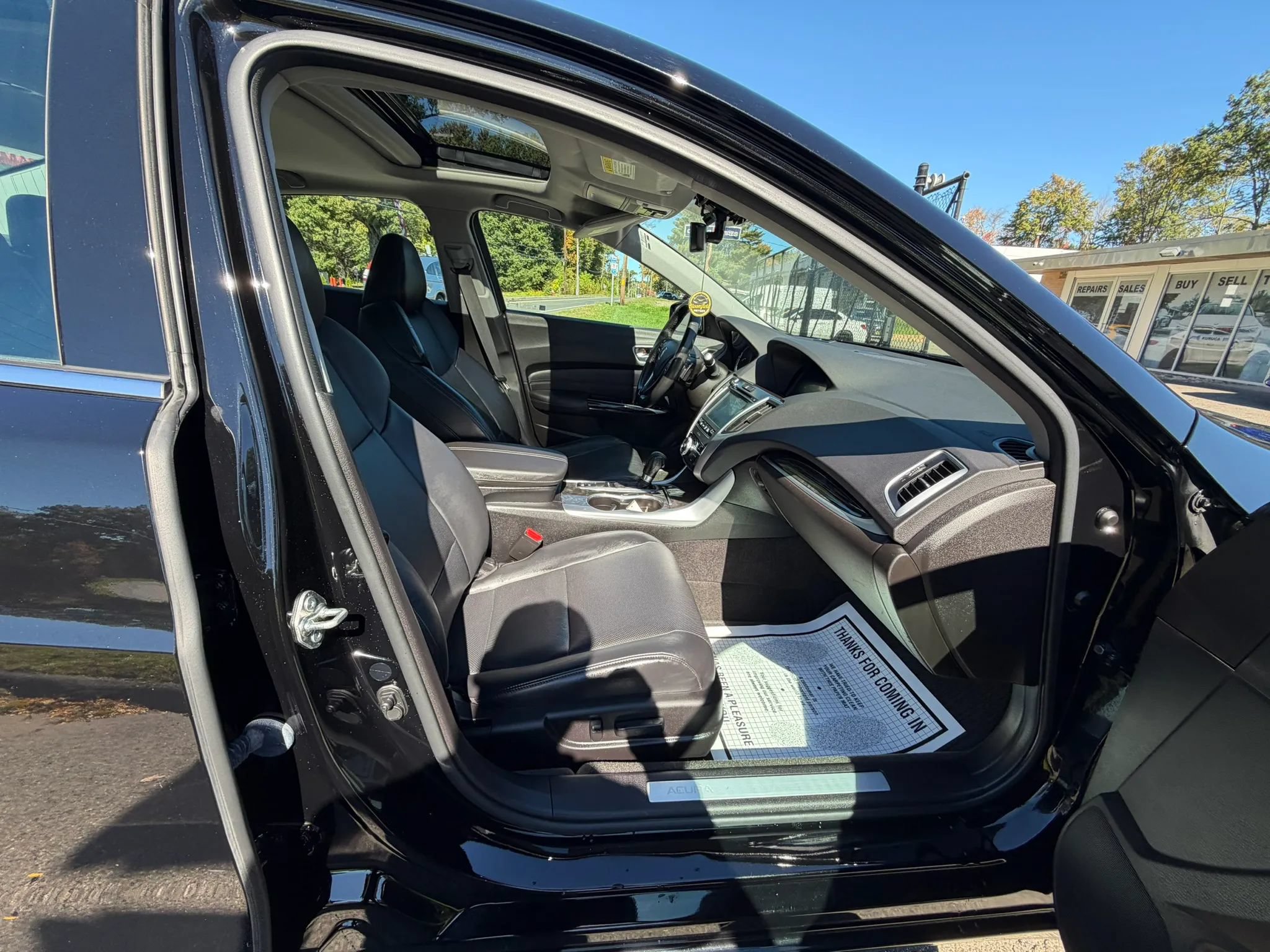 Used 2018 Acura TLX w/ Technology Package FWD image 13