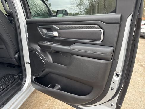 New 2026 RAM 1500 4x4 Crew Cab image 28